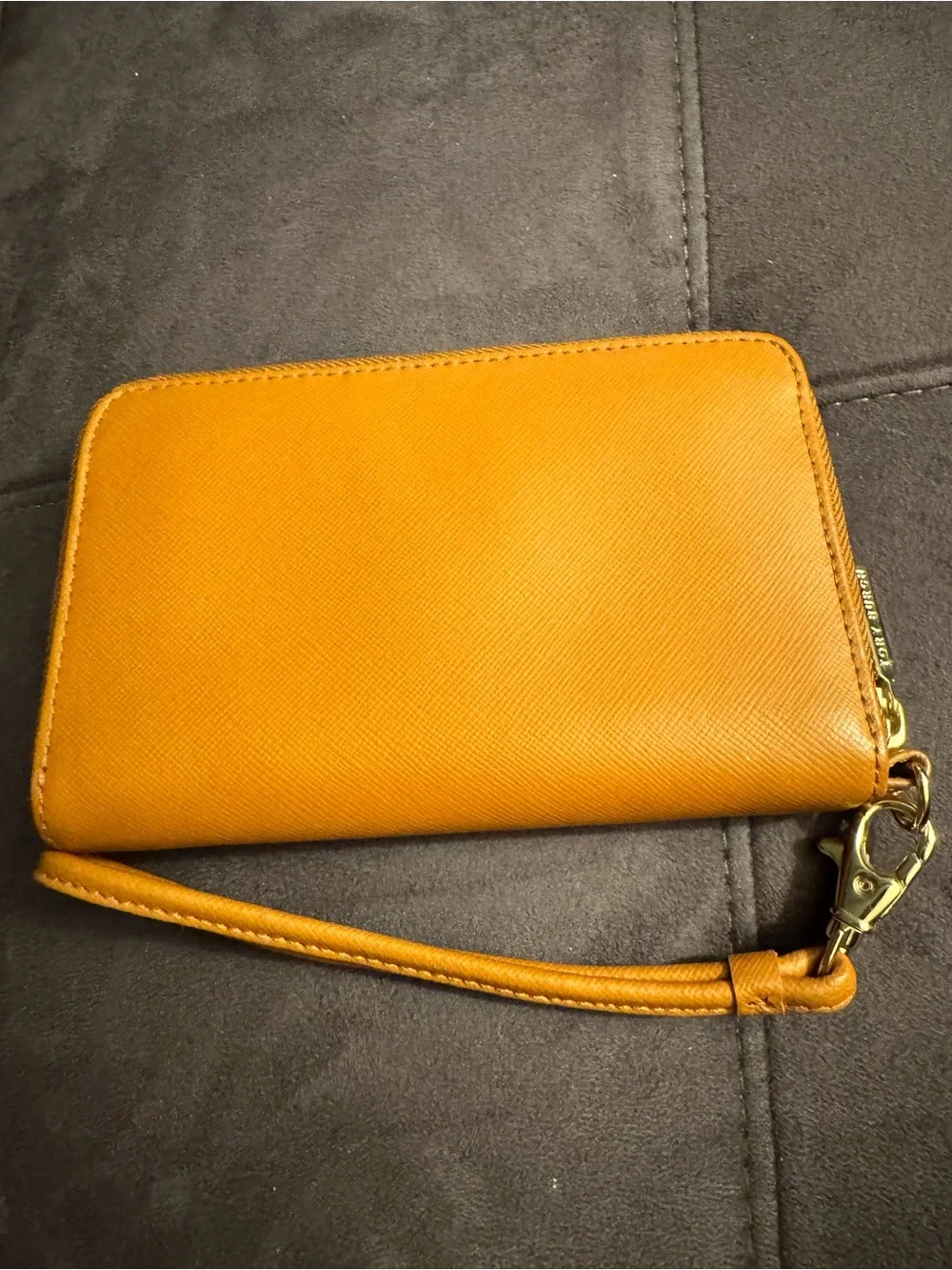 Tory Burch Robinson Zip Around Wristlet Wallet – Saffiano Leather – Tan/Camel